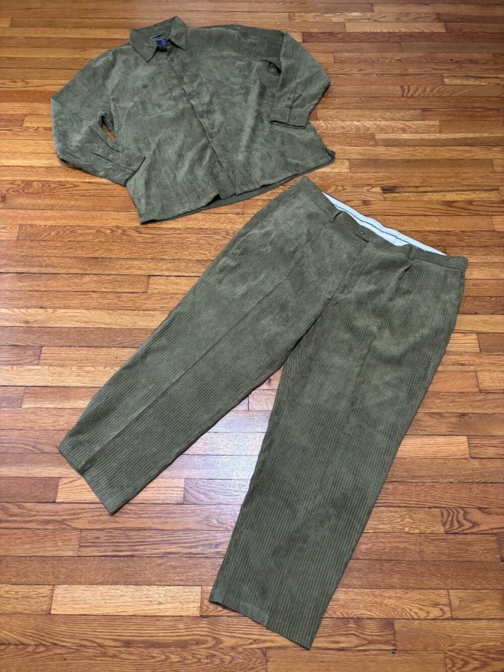 Trust Mens Outfit Size 2XL Button Down Shirt 46x30 Pants Green Matching Set